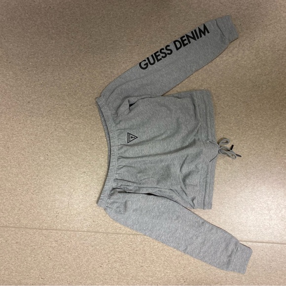 Bundle of XS/S Tanks &!Trackies, all listed together @ 1!unbeatable price. - Picture 7 of 10